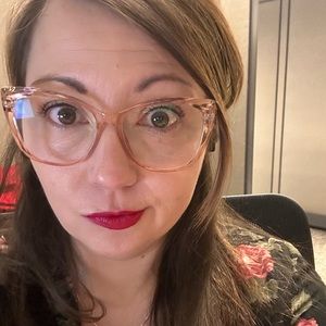 Meet your Posher, Joy